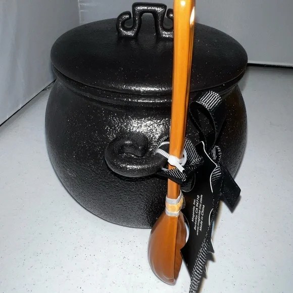 Rae Dunn Beware Halloween Potion Sugar Bowl Broom Spoon Canister Cauldron - Picture 6 of 10